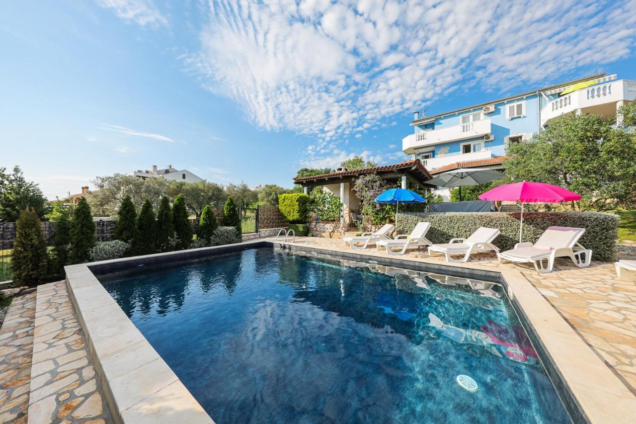 Luton Apartment Zadar Kozino Heating Pool & Jacuzzi Exterior photo
