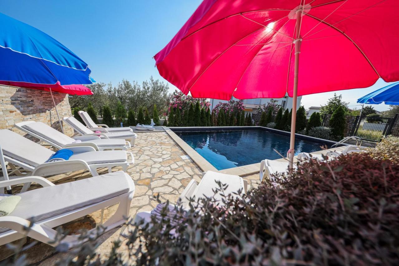 Luton Apartment Zadar Kozino Heating Pool & Jacuzzi Exterior photo
