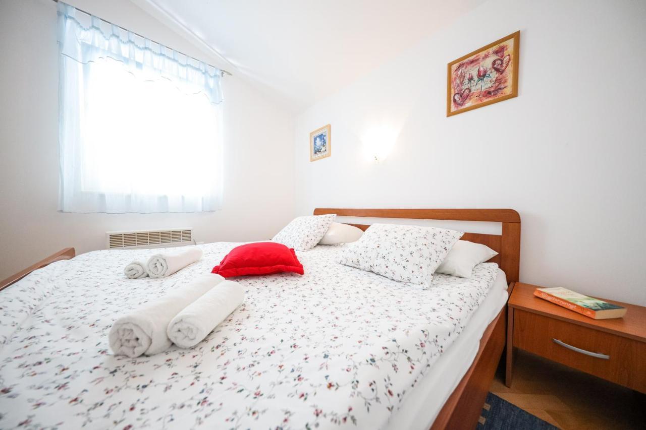 Luton Apartment Zadar Kozino Heating Pool & Jacuzzi Exterior photo