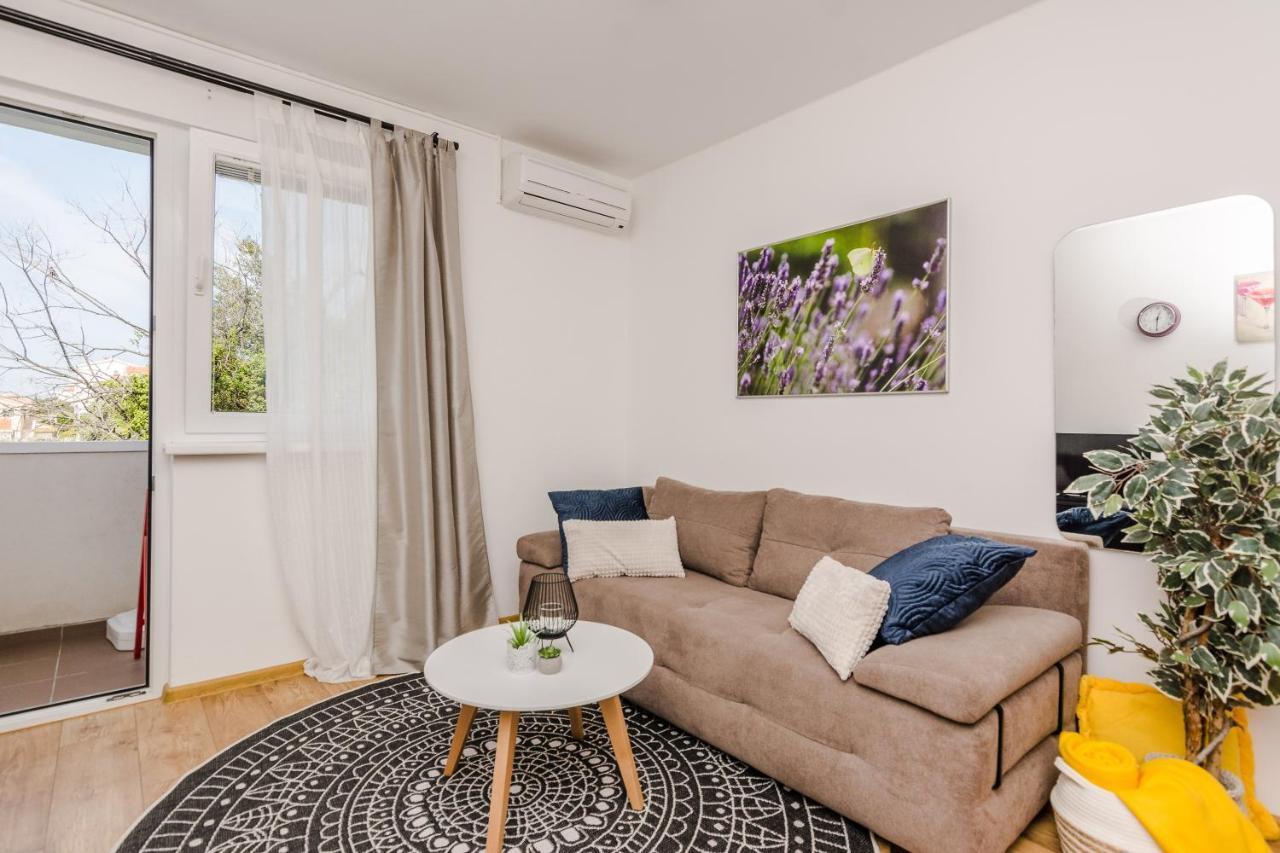 Luton Apartment Zadar Kozino Heating Pool & Jacuzzi Exterior photo