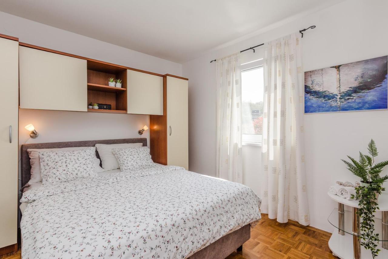 Luton Apartment Zadar Kozino Heating Pool & Jacuzzi Exterior photo